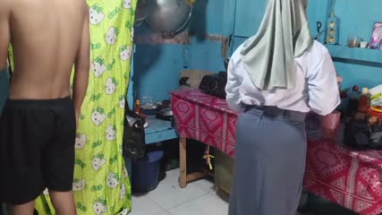 Hijab full servis om di kamar kos durasi panjang