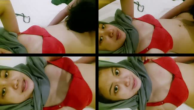 Crot di muka jilbab, puting nya di tindik colmek di kantor sampai lemas