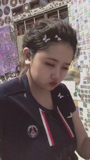 Live Show Listyameliaa sedang LIVE TikTok