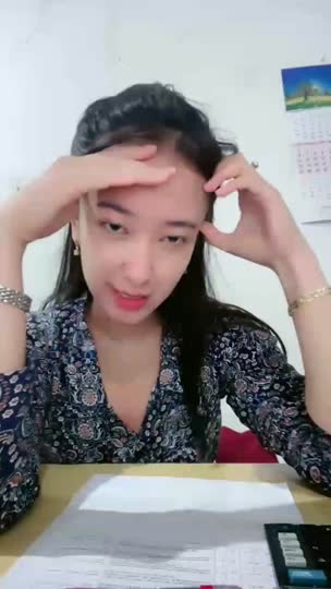 Bokep Indo Itwil -591 buka baju di kebun bikin nagih