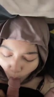 Bokep Indo Video servis om di toilet umum sampai lemas