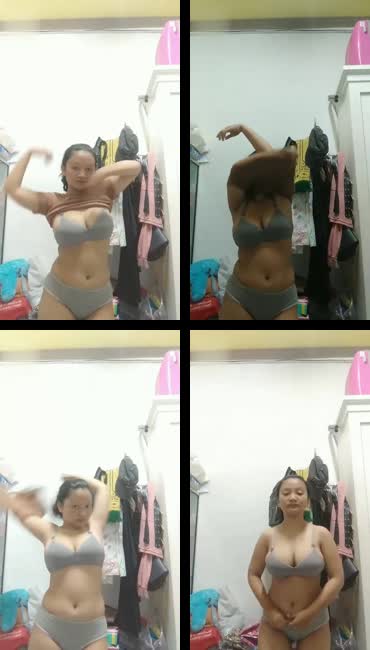 Bokep Indo Tiktokers yessacantika goyang di ruang tamu