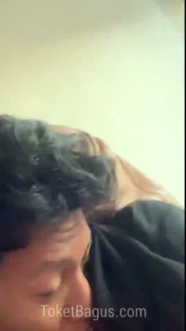 Video viral isep puting susu toket devi kena gilir di kamar sendiri