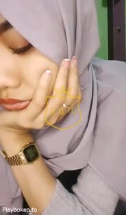 Mmeqnya dower keseringan omek colmek di sofa ruang tamu sampai lemas