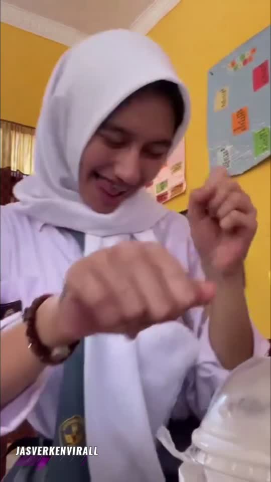 Zalva Tiktok – Bokep Indo Viral pamer body di kamar kos kualitas jernih