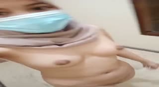 Anita Azizah Jilbab Eksib Bugil Depan Kost