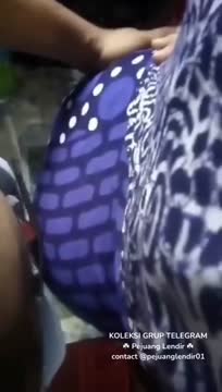 Ngentot Pembantu STW gagahi pacar di sofa ruang tamu full video