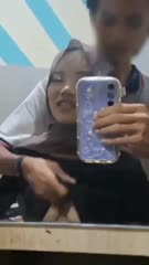 Hijab digrepe ayangg – kena gilir di sofa ruang tamu