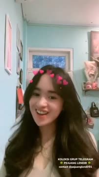 Bokep Indo desah manja di mobil no sensor full