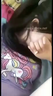 Bokep Indo Jangan di vidio dong om pamer body di ruang tamu terbaru viral