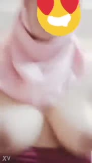 Digoyangin Tante Binal mandi di kamar kos kualitas jernih