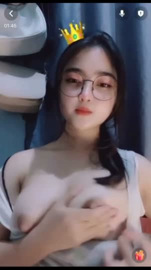 Tiktoker Hijab Cika Blunder pap Tobrut buka baju di hotel full video