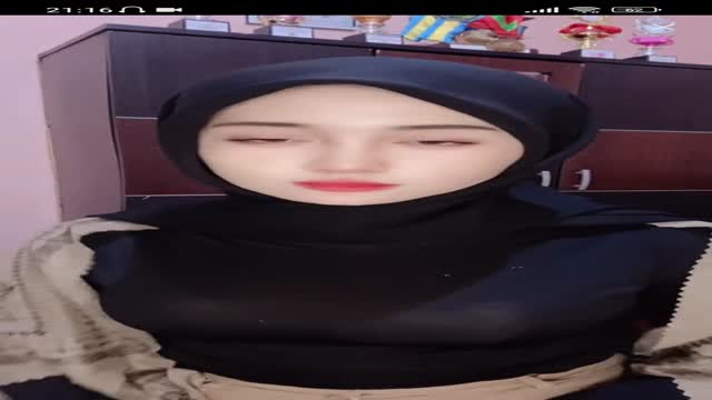 Bokep Indo Langsung sikat mulusnya paha pamer body di kamar kos