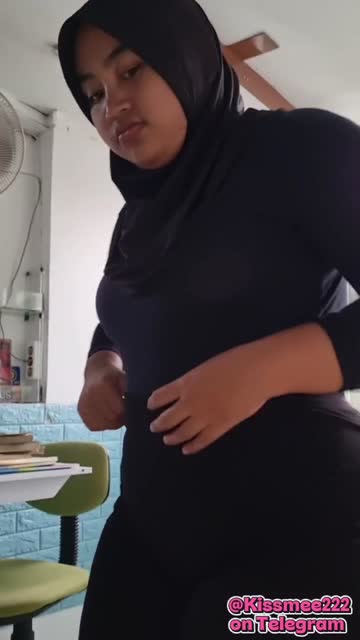 Karin hijab viral terbaru 2026 – sange berat di kamar mandi sampai keluar