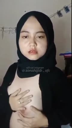 Cewek Hijab Sari Hitam Buka Baju Pap Bugil