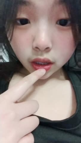 Bokep Indo striptis di toilet umum no sensor full