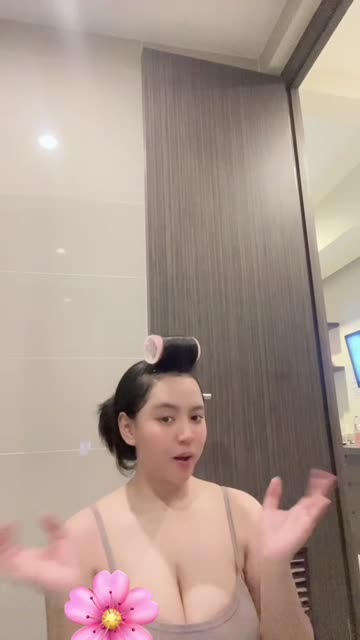 Live Show Talent Queen Butterfly