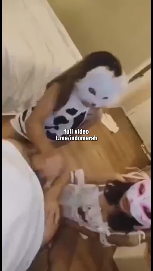 Bokep Indo main di kantor sambil live