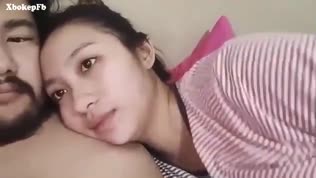 Bokep mbak reya main sama om om