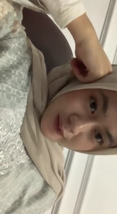 Bokep Indo Miss Rina – 11 striptis di sofa ruang tamu