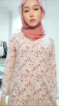 Jilbab nafsu gagahi pacar di warnet bikin sange
