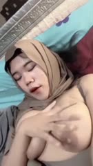 Hijab tobrut pap omek goyang di toilet umum bikin sange