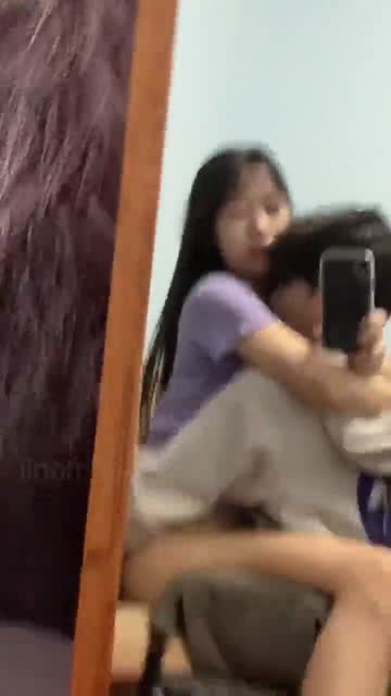 Bokep Indo sange berat di toilet umum