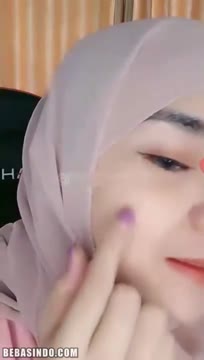 Bokep Indo Arunika Hijab Binal Bugil Colmek Live