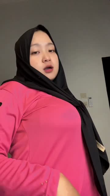 Bokep Indo mandi di ruang tamu
