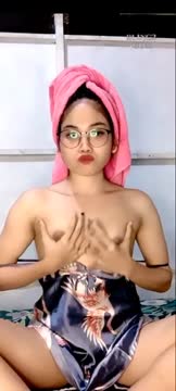 Bokep Tante Ibu Guru Jenny Kacamata main di indekos kualitas jernih