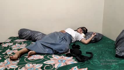 Bokep Indo Saat Adik Tidur Kuentod Sepuasnya