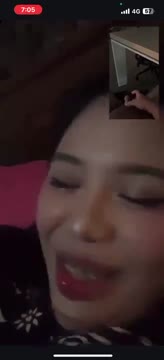 Live Show Tobrut cantik vcs – striptis di kamar sendiri