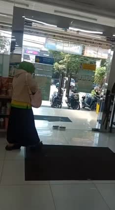 Bokep Indo nungging di kamar mandi durasi panjang