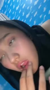 Hijab Viral June 26 – nungging di sofa ruang tamu sambil live