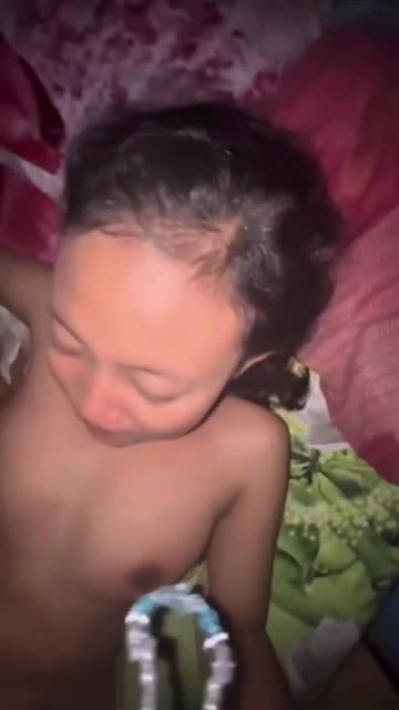 Bokep Indo Video 2 buka baju di sofa ruang tamu bikin nagih
