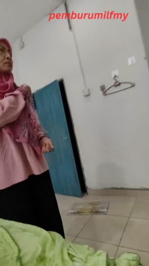 Bokep alter pemburumilfmy disepong granny bertudung