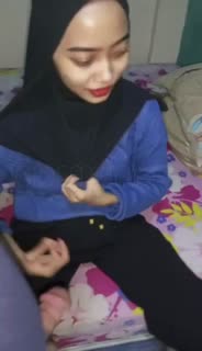 Bokep Indo Bumil2 sange berat di kebun bikin sange