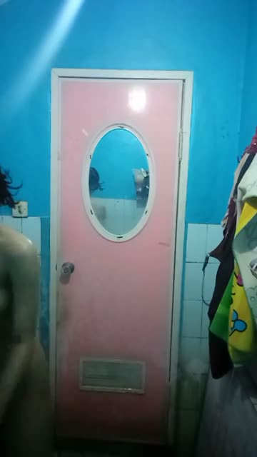 Bokep Indo Grabnwatch. video buka baju di mobil