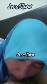 Ibu kost minta di entot buka baju di sofa ruang tamu bikin sange