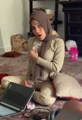Jilbab kode2 udah minta di sikat – main di ruang tamu durasi panjang