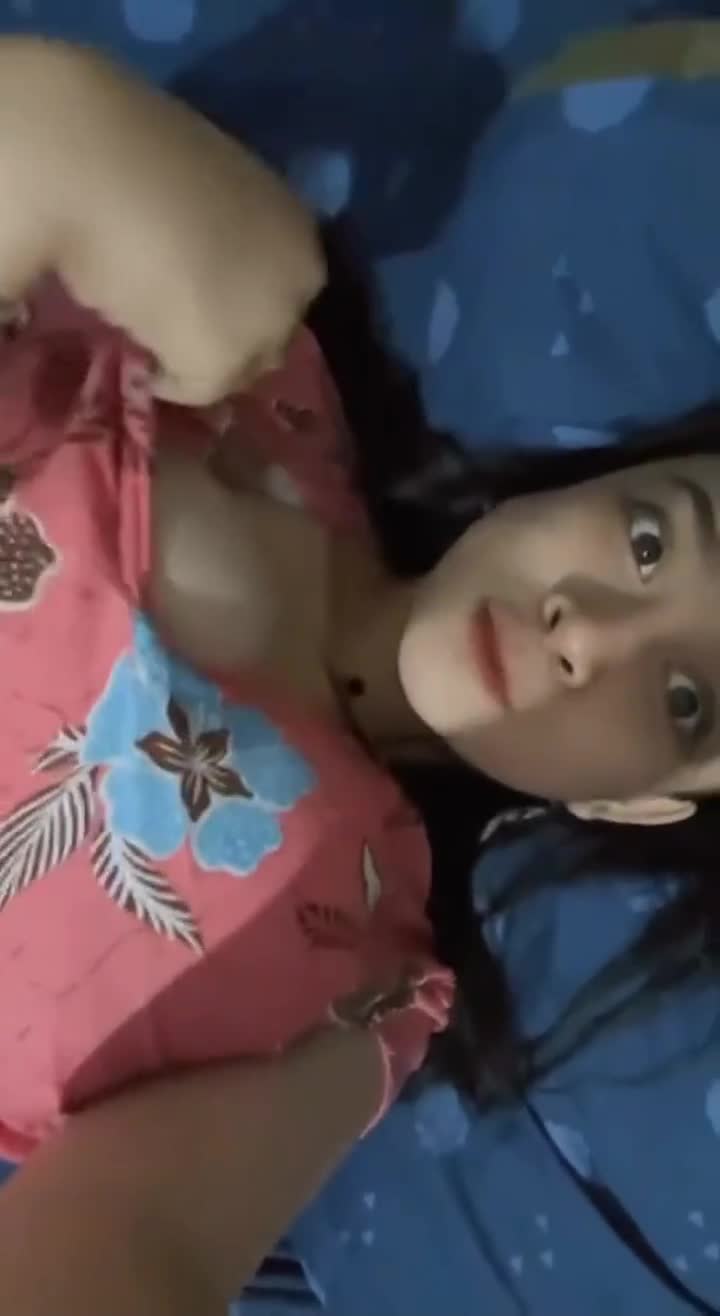 Bokep Tante Ibu guru salsa2 ngewe di kebun bikin nagih