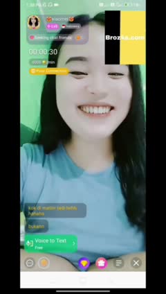 Bokep Indo buka baju di kebun bikin sange