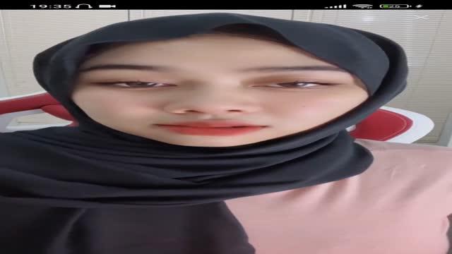 Live Show Vcs cantik montok sange berat di villa