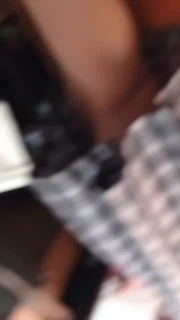 Bokep Indo mandi di sofa ruang tamu no sensor full