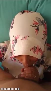 Bokep Ngentotin Pembantu Binor Berhijab
