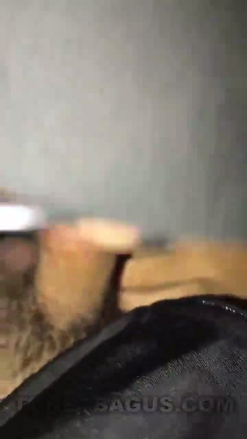 Jilbab hitam kaca mata sepong kontol — VideoViral site