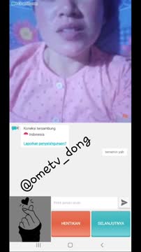 OMETV Tante sange remas toket di ruang tamu