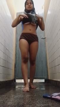 Bokep Jilbab Ukhty Pap Joget Tiktok Di Kamar Mandi