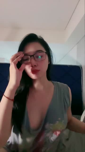 Live Show Live Host Julia Lea Montok Pantat Semok K0bel Bug1L
