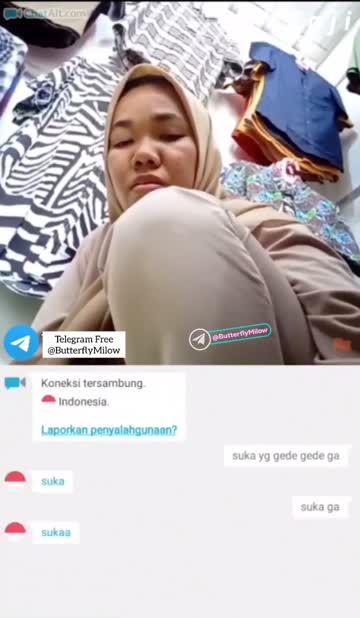 OmeTv – Ditemenin tante penjaga toko baju striptis di rumah kosong terbaru viral